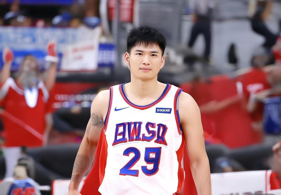 乔尔·恩比德：连续得分王背后的篮球传奇与未来展望